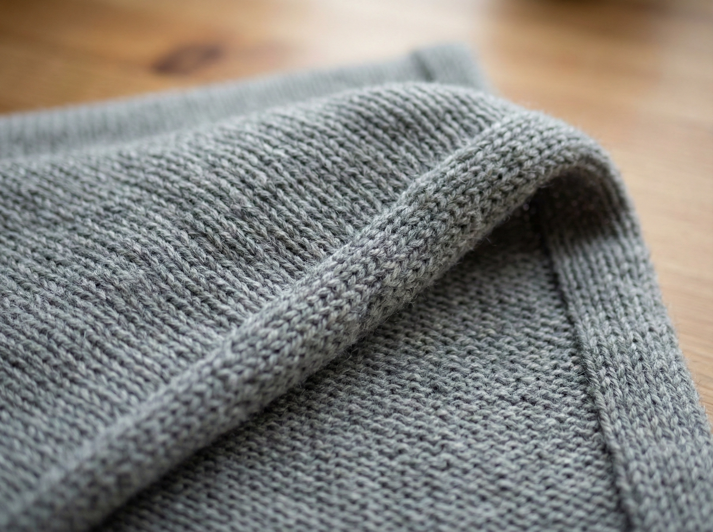 Invisible Linking Seam Detail For Blanket